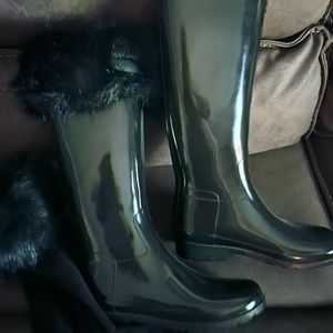 Woman’s Hunter boots